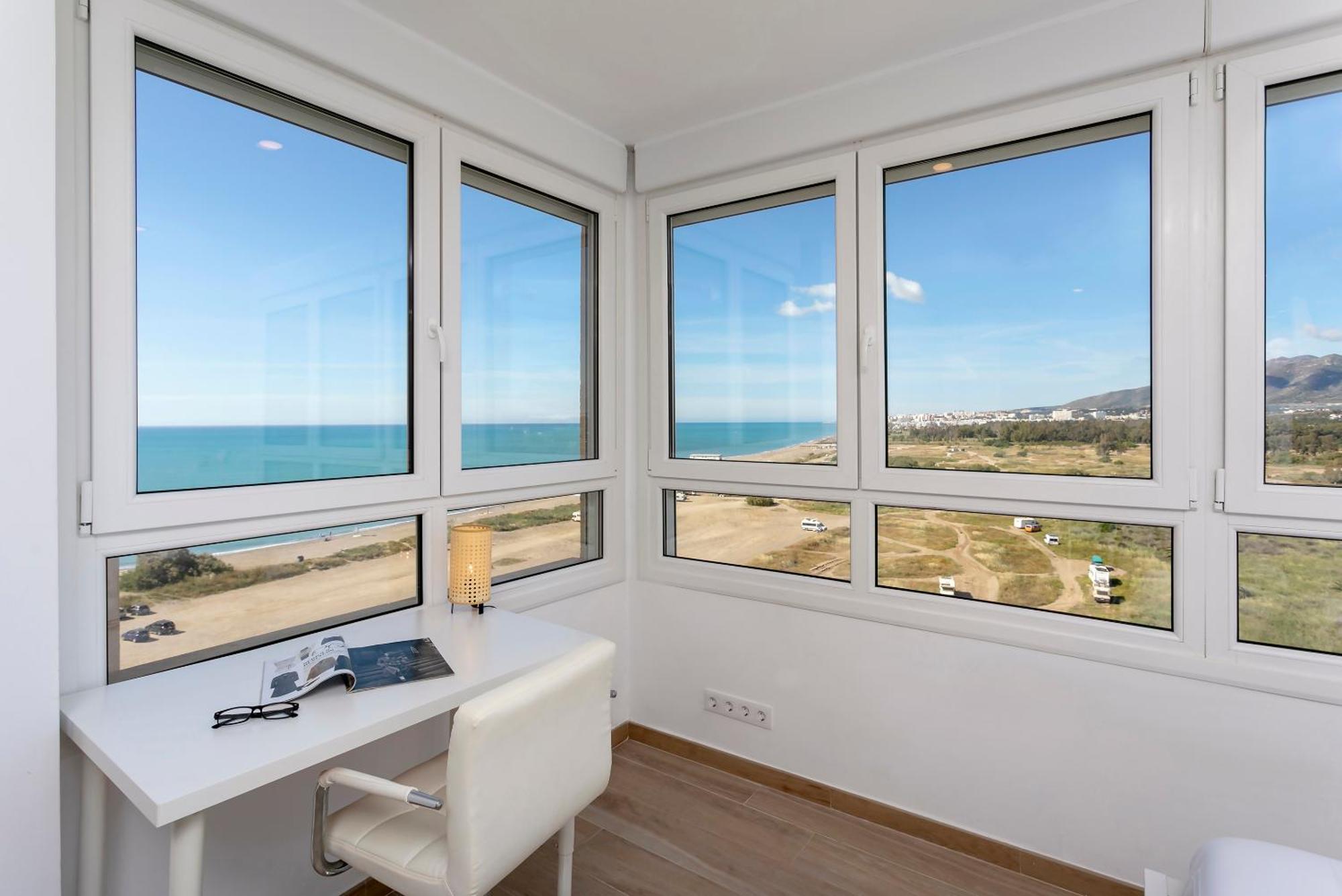 Sunstay Guadalmar Loft Seaview Málaga Eksteriør billede