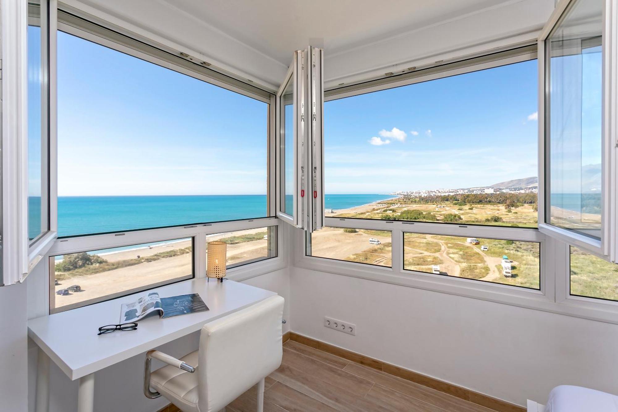 Sunstay Guadalmar Loft Seaview Málaga Eksteriør billede